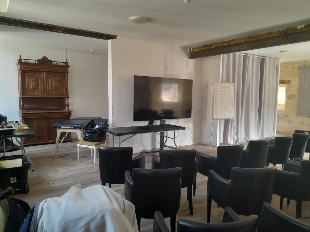 Hotel De France Ош Екстериор снимка