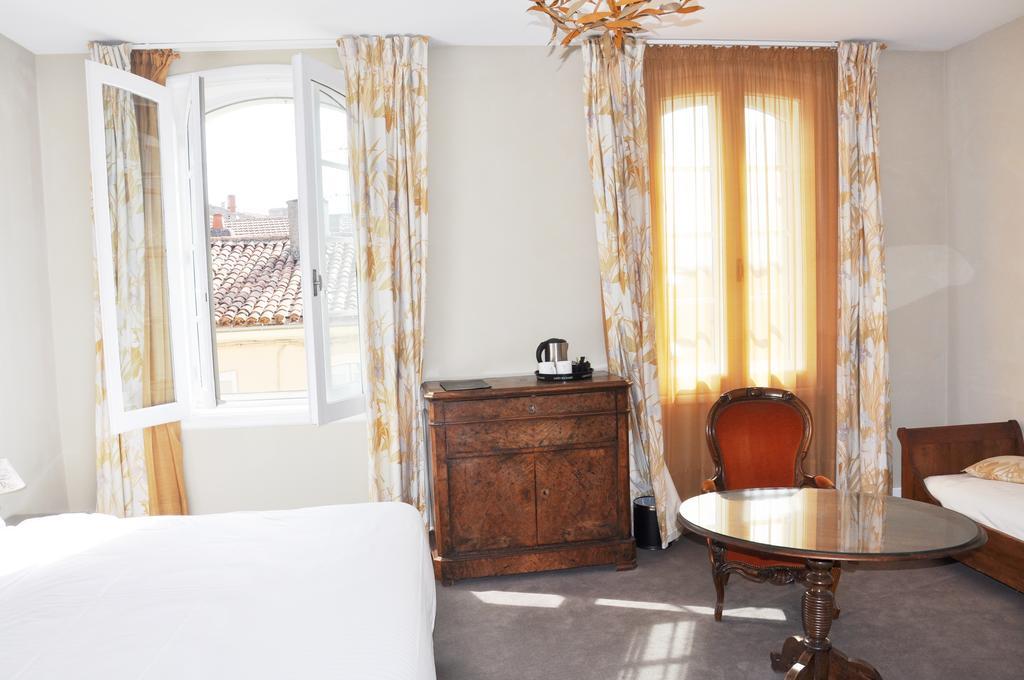 Hotel De France Ош Стая снимка